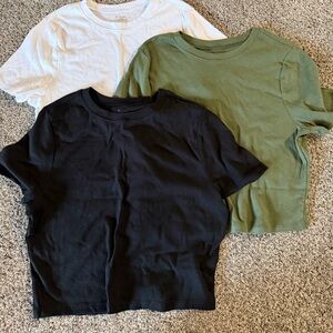 EUC LOT OF 3 JUNIORS XL CROP TOP BLACK WHITE GREEN NO BOUNDRIES